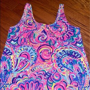 Lilly pulitzer tank too size large. Excellent condition